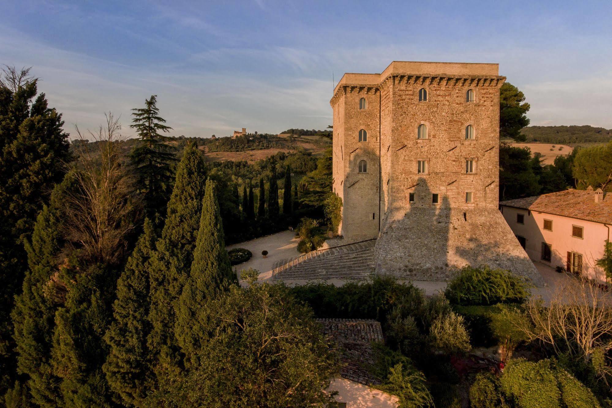 Aparthotel Torre Almonte Todi Esterno foto