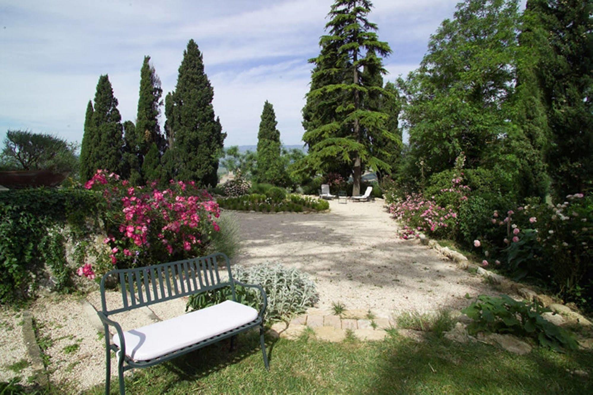 Aparthotel Torre Almonte Todi Esterno foto