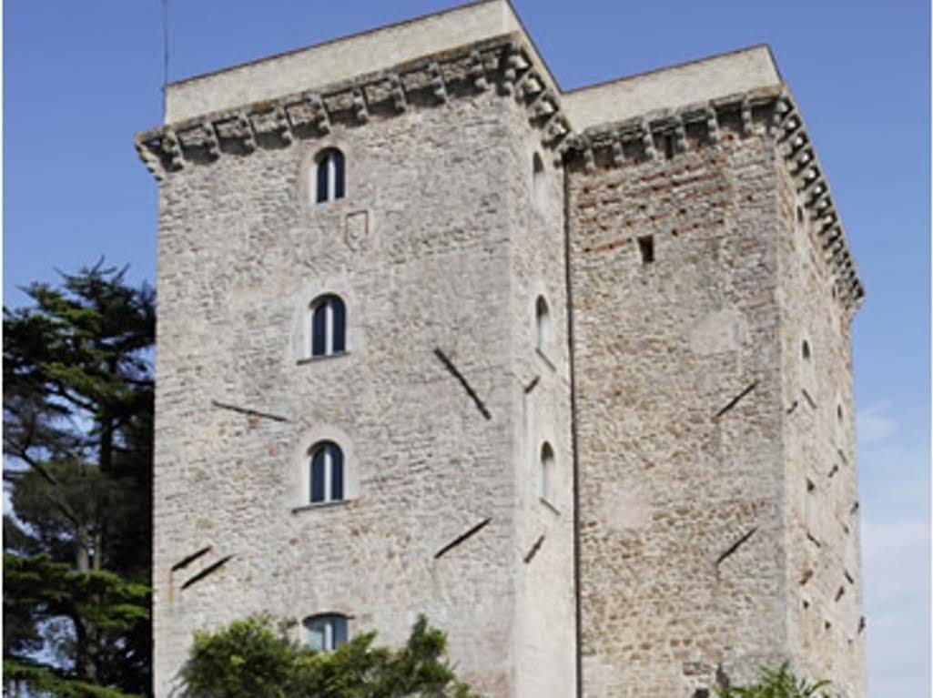 Aparthotel Torre Almonte Todi Esterno foto