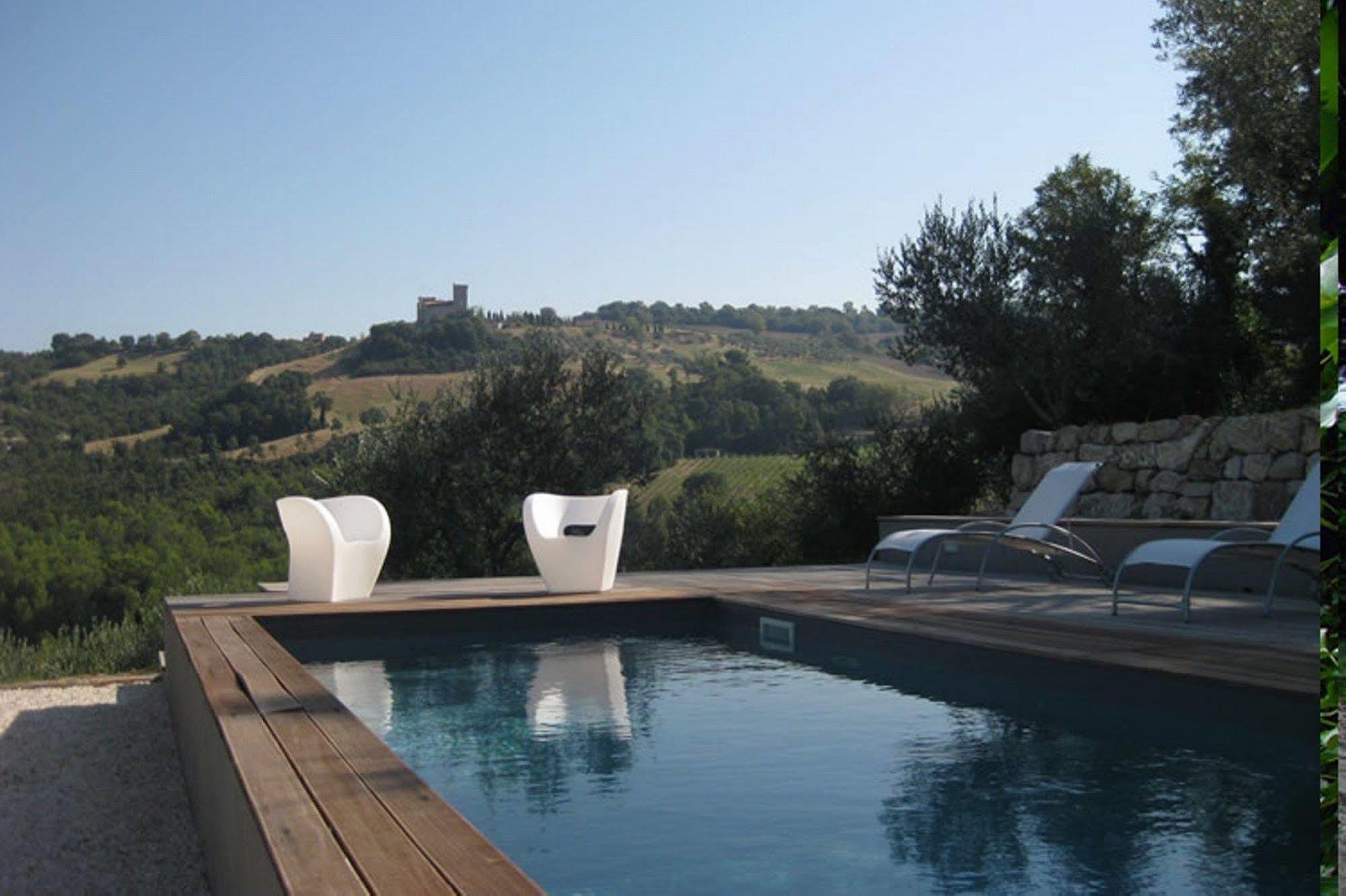 Aparthotel Torre Almonte Todi Esterno foto
